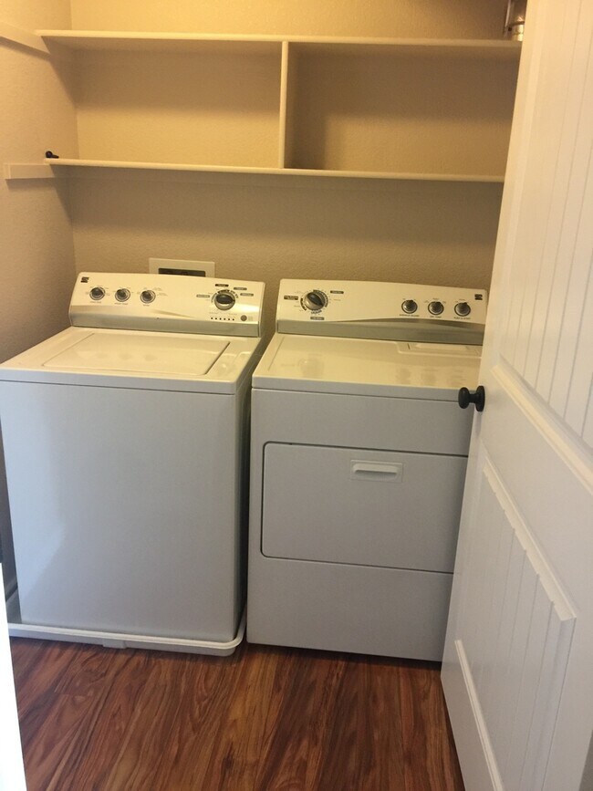 Primary Photo - 3 BEDROOM 2.5 BATHROOM SADDLE RIDGE TOWNHOUSE