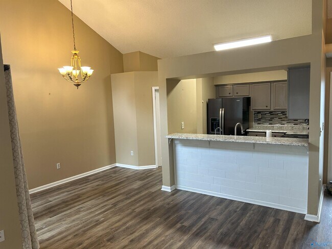 Building Photo - 118 Millstone Ln