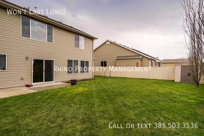 Building Photo - 1061 Fox Hollow Dr