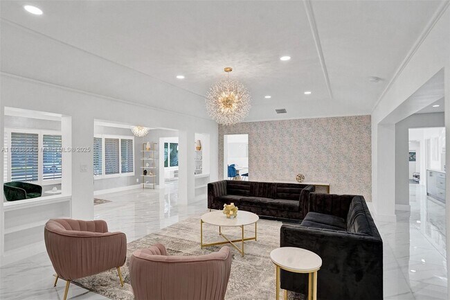 Building Photo - 725 Harrison St