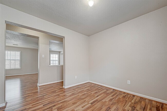 Building Photo - 22138 Orchard Dale Dr