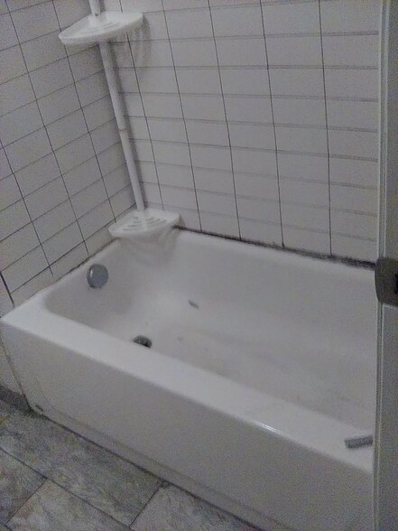 Building Photo - 132 Heald St