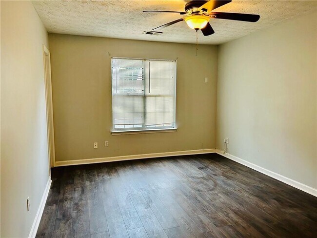 Building Photo - 4058 Heritage Valley Ct