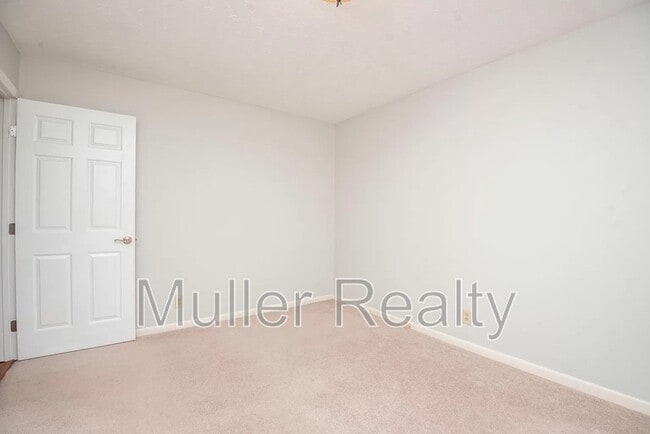 Building Photo - 10837 Dineen Dr