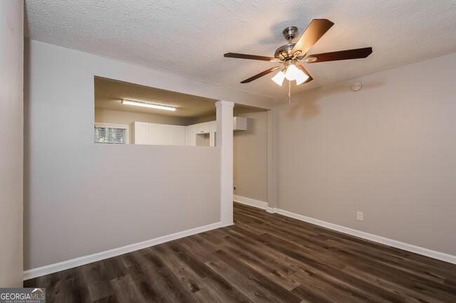 Building Photo - 3687 Saturn Dr NW