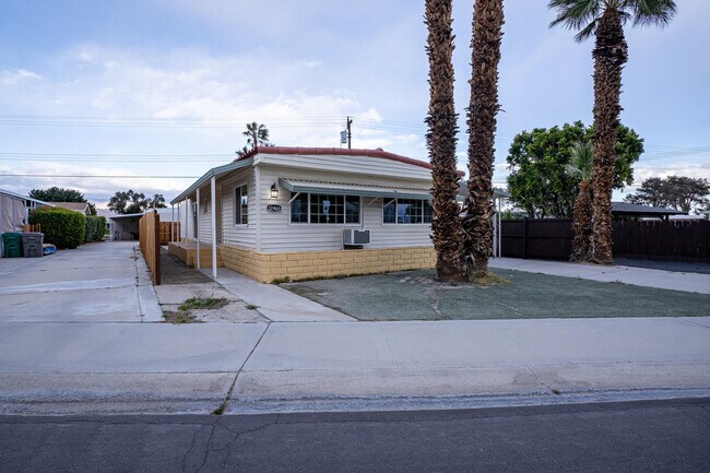 Building Photo - 32480 San Miguelito Dr