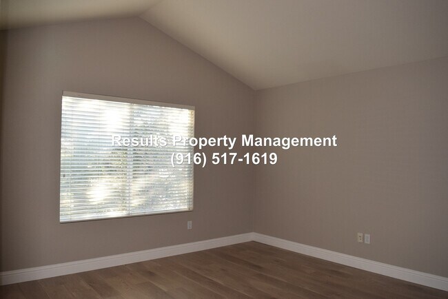 Building Photo - Gated East Roseville 3 Bed 2 Bath Home