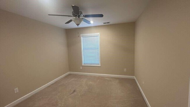 Building Photo - 4430 Sanderling St