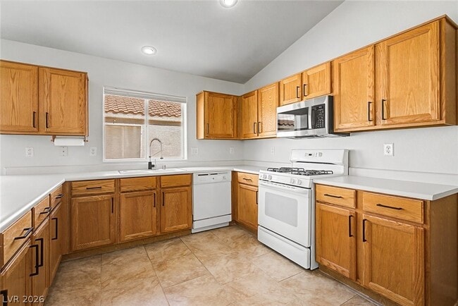 Building Photo - 3385 Wayward Ct