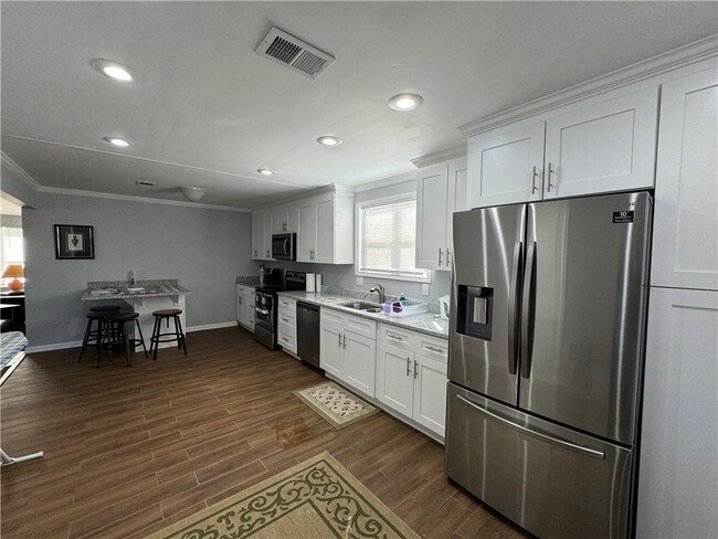 Building Photo - 17 Hartley Woods Dr