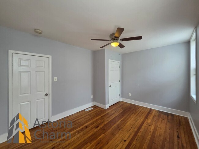 Building Photo - 607 E 41st St