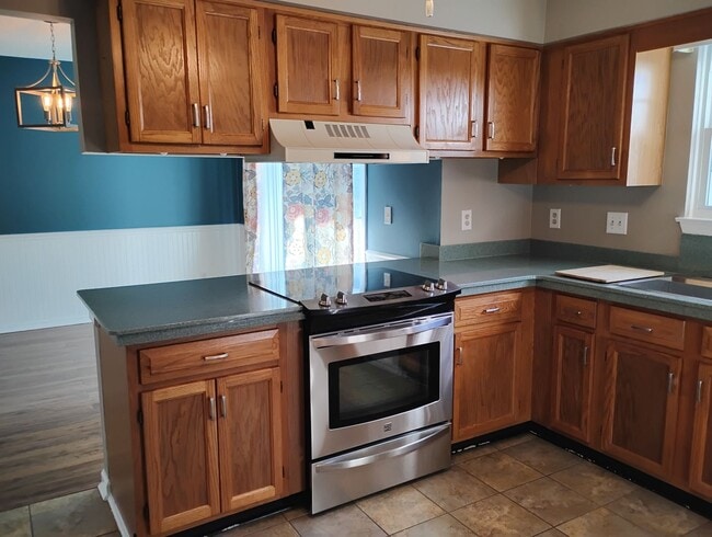 Building Photo - Gleneagles Drive