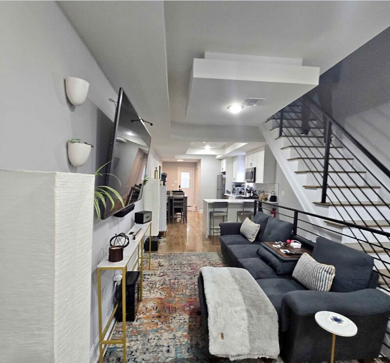 Building Photo - 115 Winslow Pl