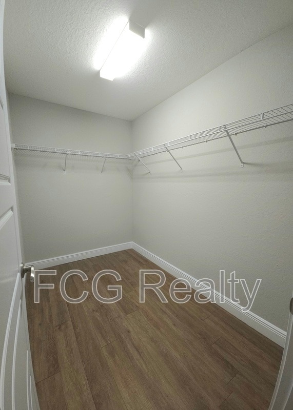 Building Photo - 9999 N Sandree Dr