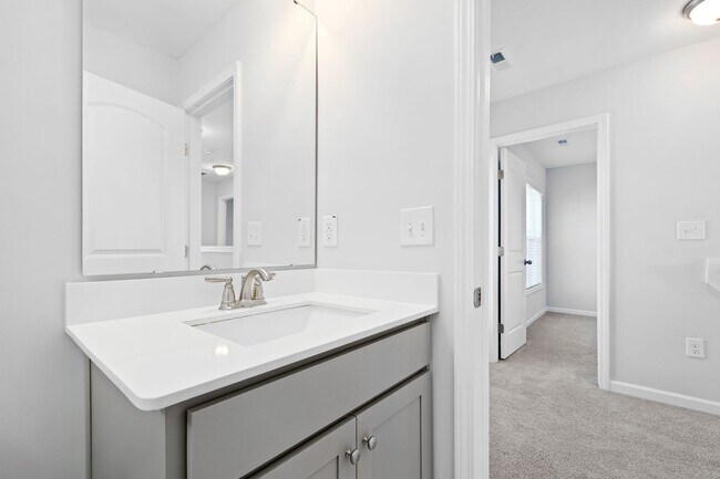 Building Photo - Like New 3 Bedroom Home Walk to DT Clayton!
