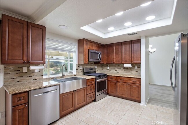 Building Photo - 24055 Golden Pheasant Ln