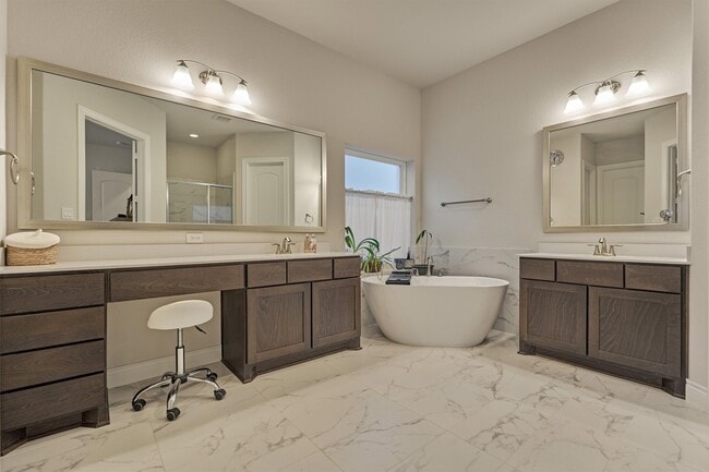 Building Photo - 15230 Tree Swallow Ct