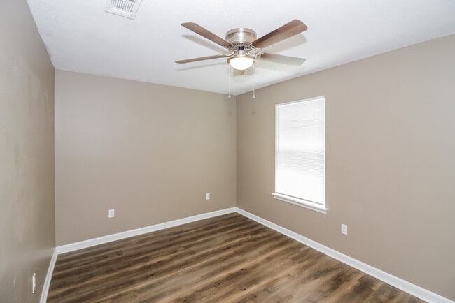 Building Photo - 2705 Timbermist Cir