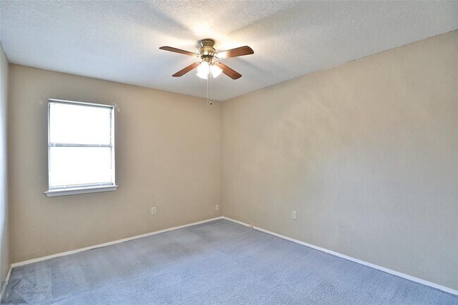 Building Photo - 5210 Meadowick Ln