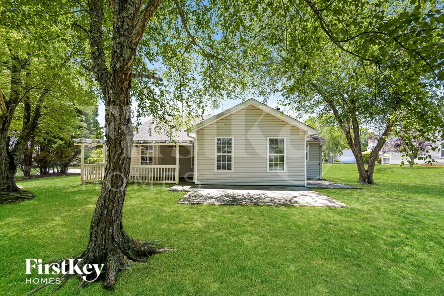 Building Photo - 1580 Willow River Run