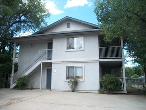 Building Photo - 716 1st St