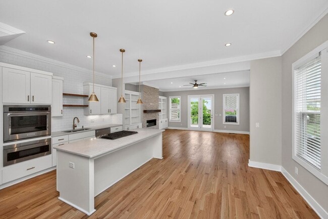 Building Photo - 4704A Kentucky Ave