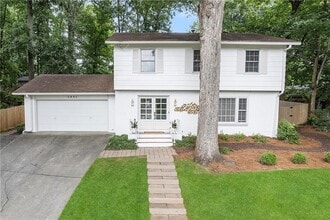 Building Photo - 3981 Longview Dr
