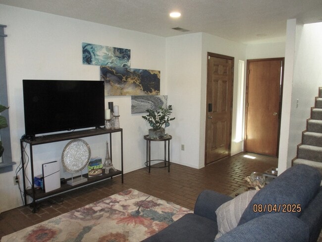 Building Photo - 9335 Osuna Pl NE