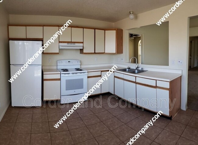 Building Photo - 1117 Sand Dune Rd NE