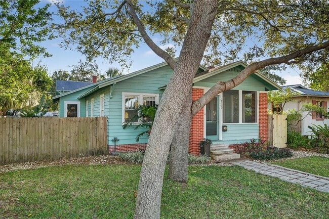 Building Photo - 2905 14th St N