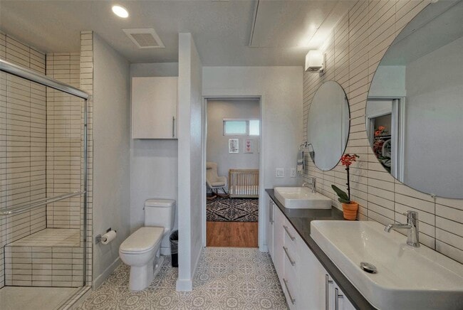 Building Photo - 4004 Banister Ln