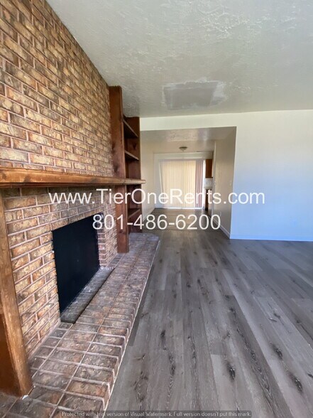 Building Photo - NO DEPOSIT option available for qualified renters!