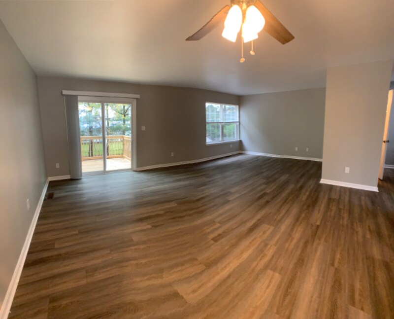 Building Photo - 424 N High St Ext