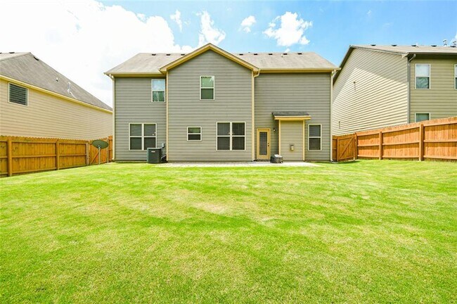 Building Photo - 403 Devon Brook Ct NE