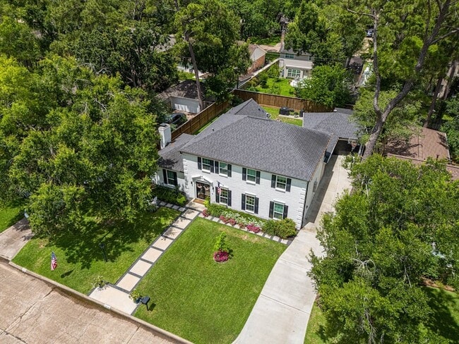 Building Photo - 715 Thistlewood Dr