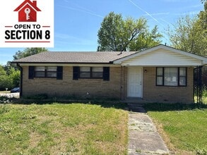 Building Photo - Newly Renovated Home In Frayser - Open To Section 8