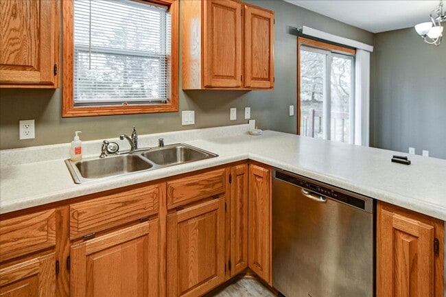 Building Photo - 400 Muirfield Ct