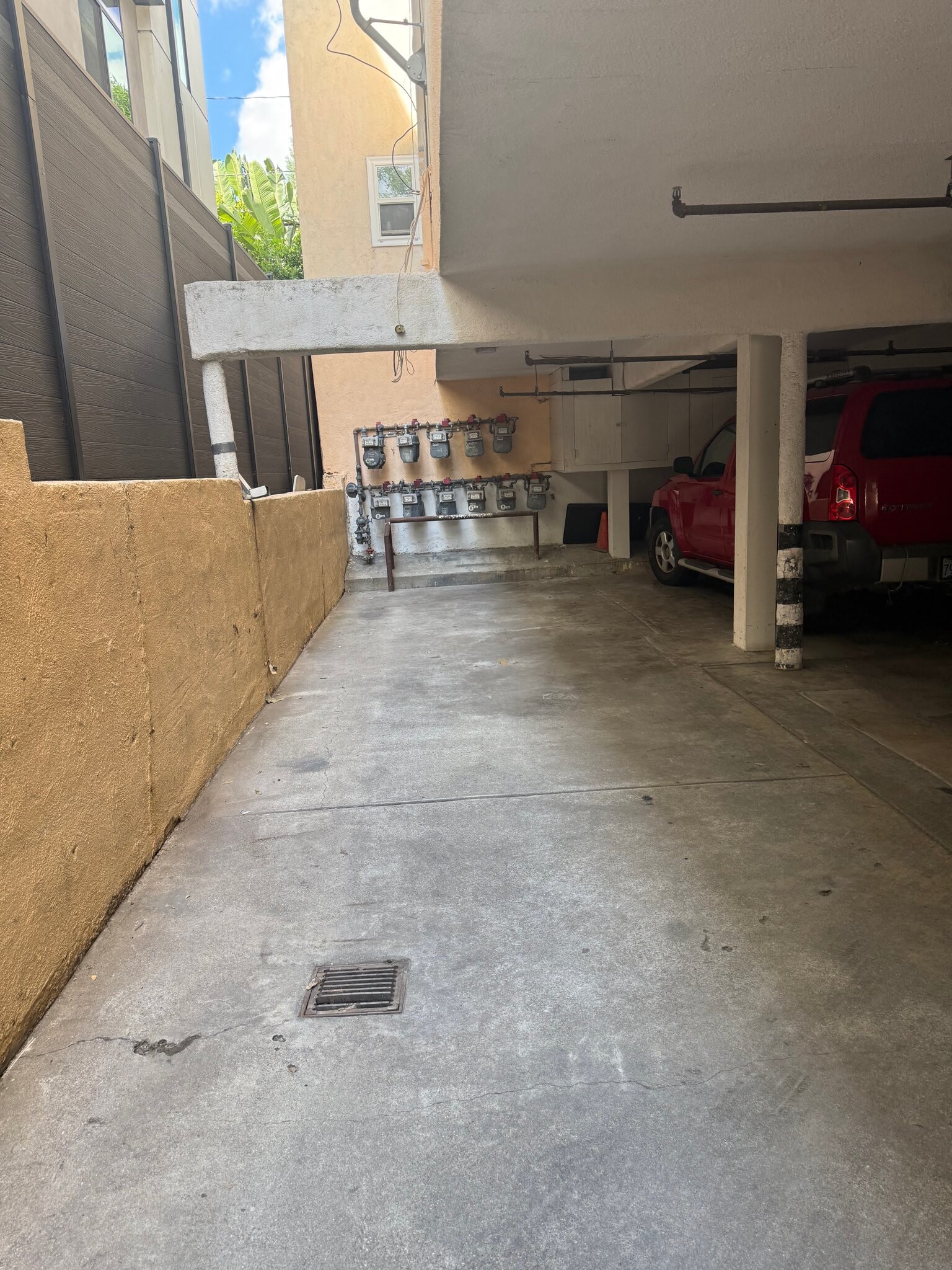 Building Photo - 1231 N Formosa Ave