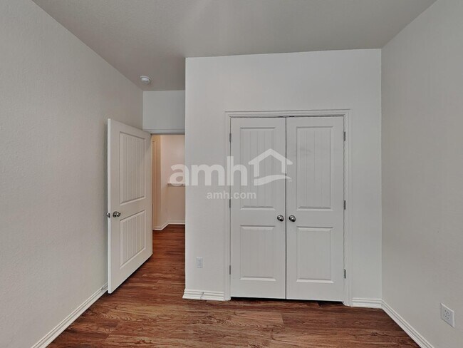 Building Photo - 180 Pebble Creek Run