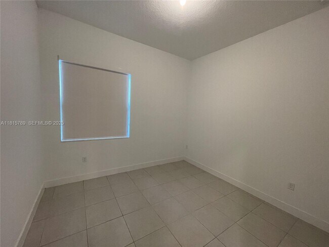 Building Photo - 4506 SW 174th Ave