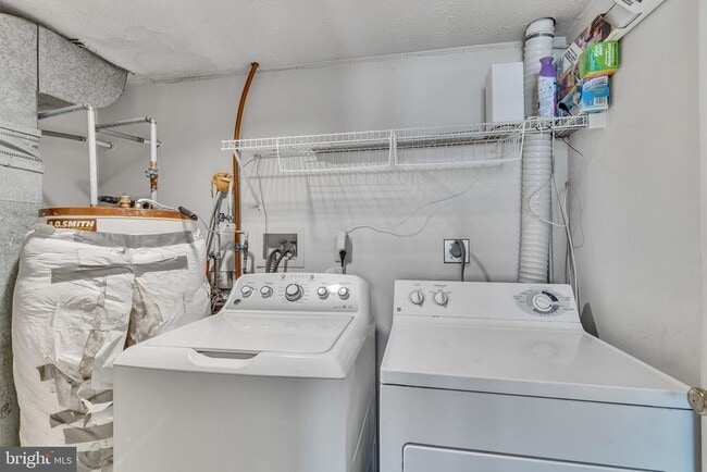 Building Photo - 13920 Lord Fairfax Pl