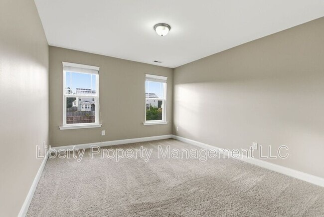 Building Photo - 588 Angel Oak Dr