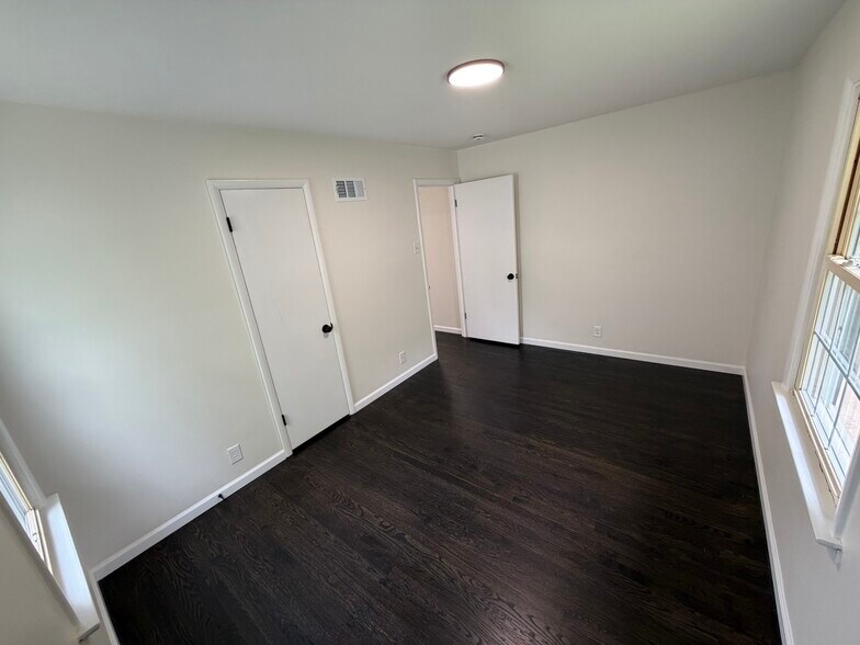 Building Photo - 8649 Kathlyn Dr