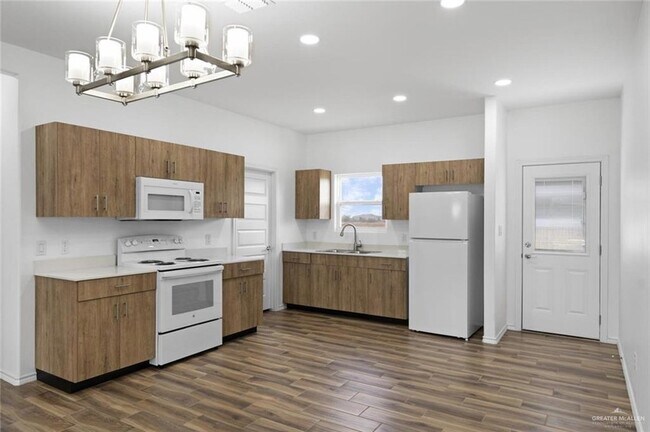 Building Photo - 1606 Unity Dr