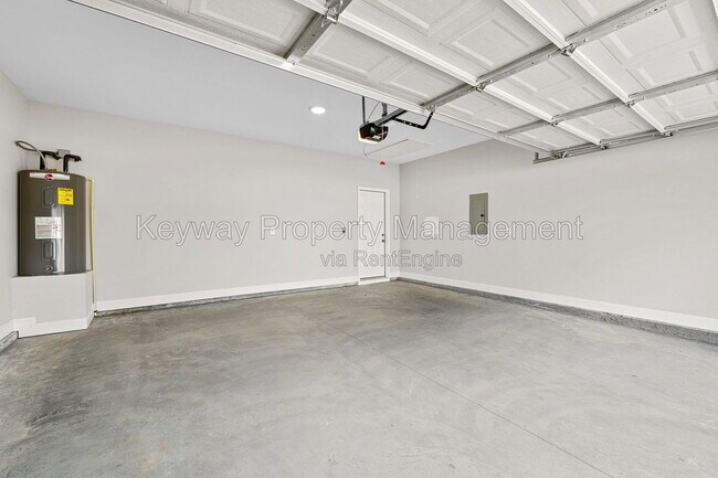 Building Photo - 214 Andrews Ln