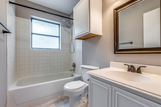 Building Photo - 312 Mockingbird Ln