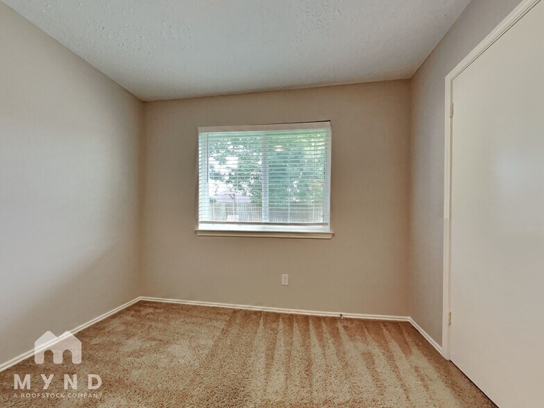 Building Photo - 5407 Cross Valley Dr