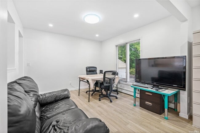 Building Photo - 181 Schley Ave