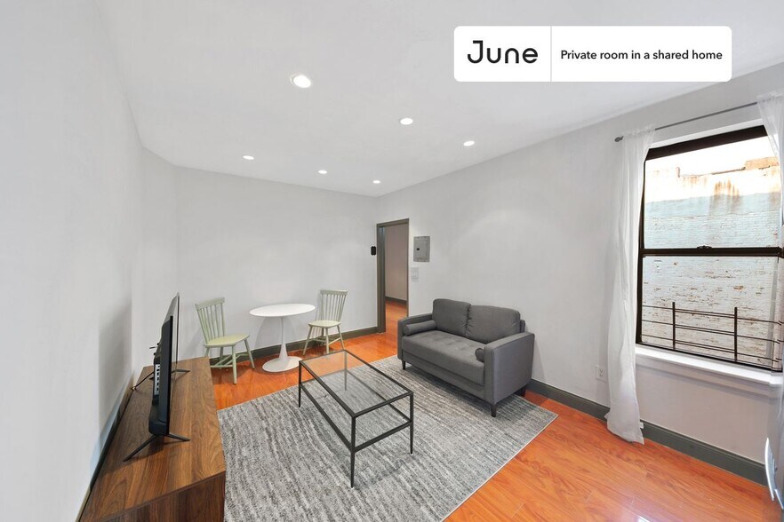 Building Photo - Room in Shared 2 bed/1 bath home in East Harlem