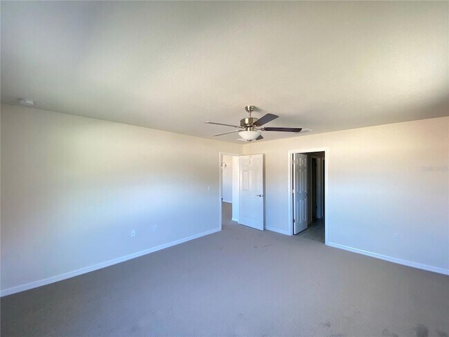 Building Photo - 361 Marion Oaks Manor